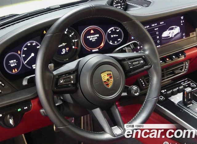 Porsche 911 2022 — photo 9