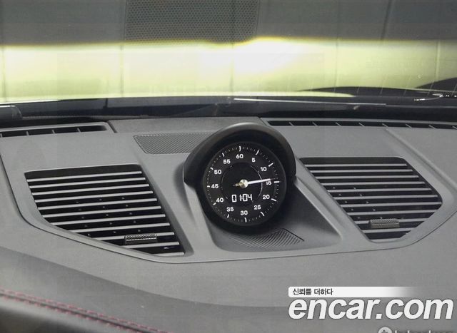 Porsche 911 2022 — photo 12