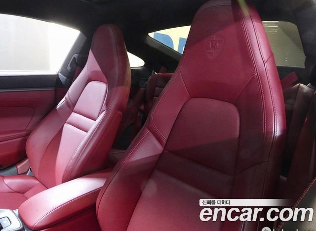 Porsche 911 2022 — photo 17