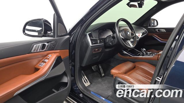 BMW X7 2021 — photo 11