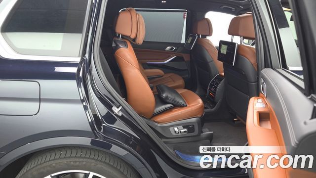 BMW X7 2021 — photo 12