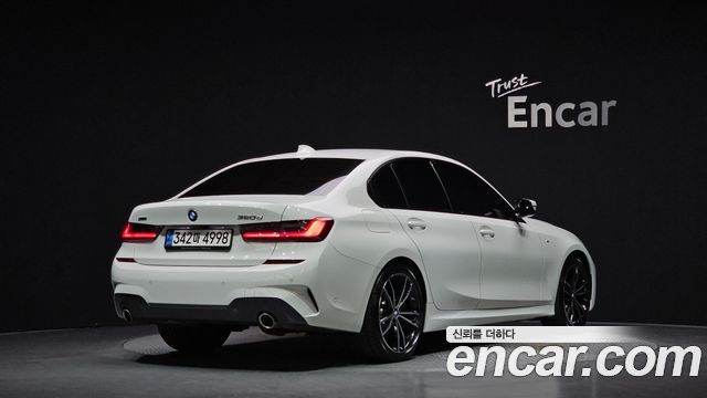 BMW 3-Series 2022 — photo 2