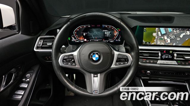 BMW 3-Series 2022 — photo 12