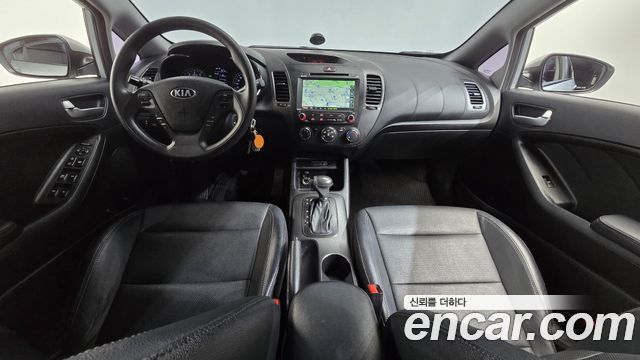 Kia K3 2015 — photo 10