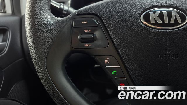 Kia K3 2015 — photo 22