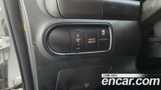 Kia K3 2015 — photo 25
