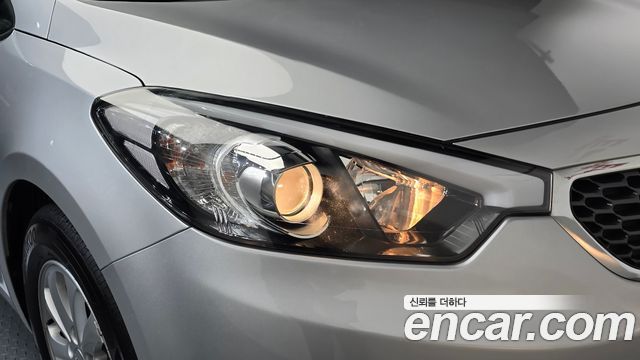 Kia K3 2015 — photo 8
