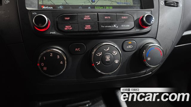 Kia K3 2015 — photo 30