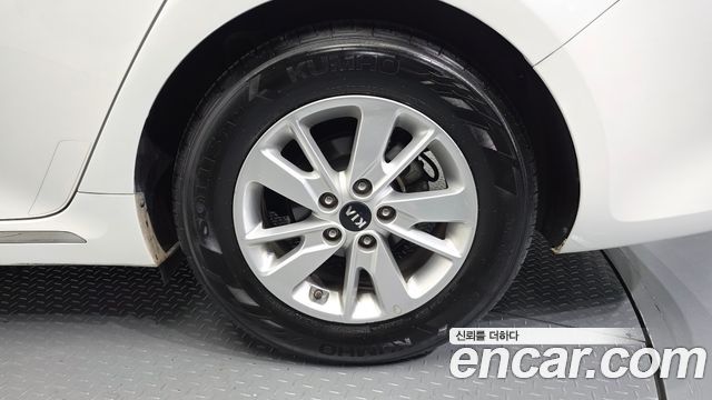 Kia K5 2017 — photo 5