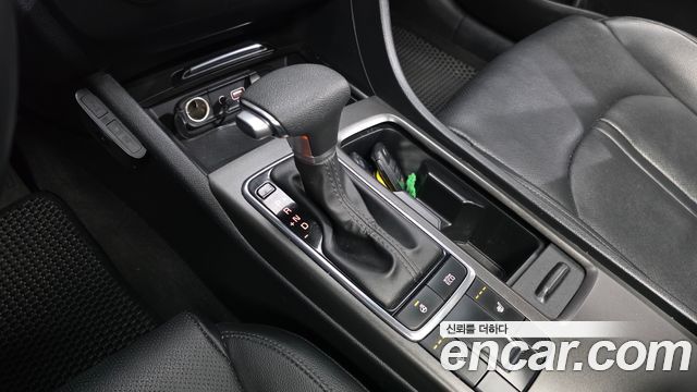 Kia K5 2017 — photo 12