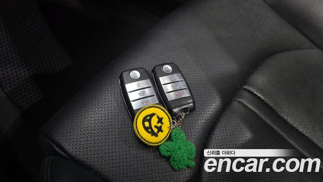 Kia K5 2017 — photo 24