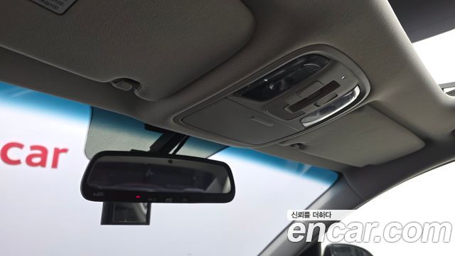 Kia K5 2017 — photo 25