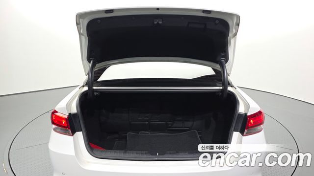 Kia K5 2017 — photo 26