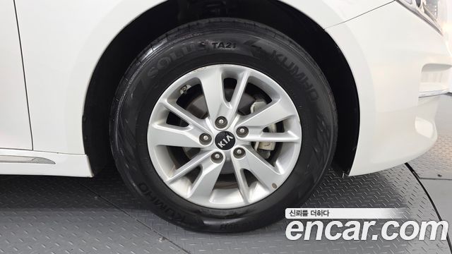 Kia K5 2017 — photo 7