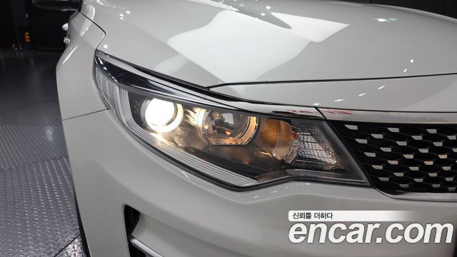Kia K5 2017 — photo 8
