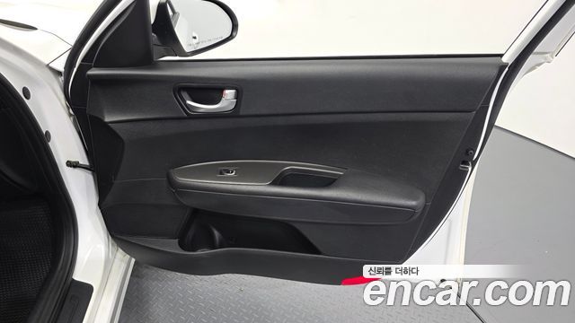 Kia K5 2017 — photo 14