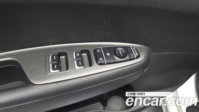Kia K5 2017 — photo 32