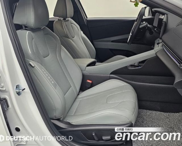 Hyundai AVANTE 2025 — photo 10