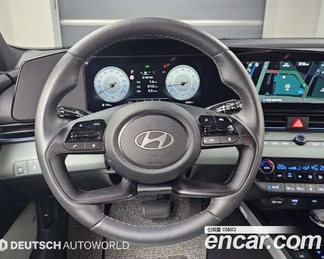 Hyundai AVANTE 2025 — photo 13