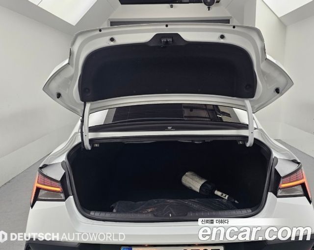 Hyundai AVANTE 2025 — photo 19