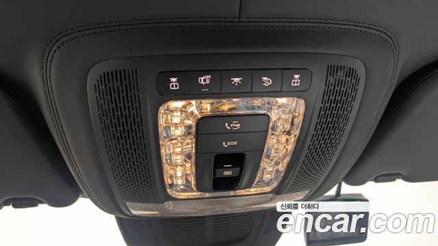Mercedes-Benz GLS-Class 2026 — photo 11