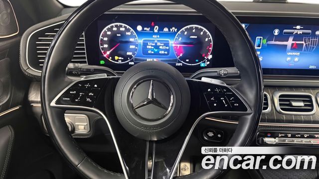 Mercedes-Benz GLS-Class 2026 — photo 12