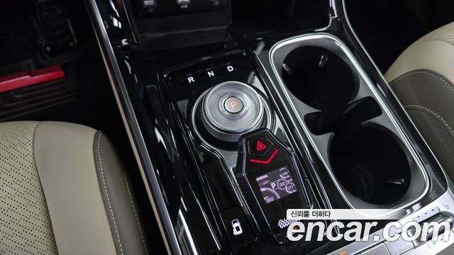 Kia Canival 2023 — photo 12