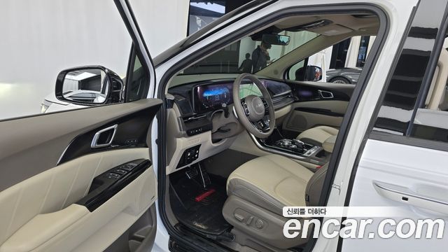 Kia Canival 2023 — photo 13