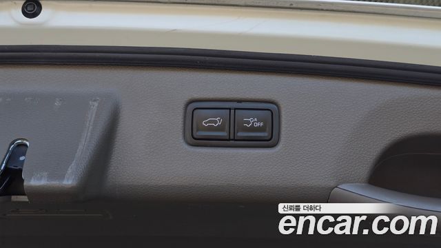 Kia Canival 2023 — photo 26