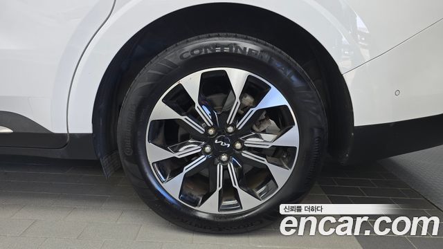 Kia Canival 2023 — photo 7