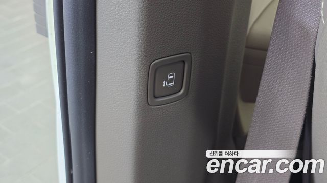 Kia Canival 2023 — photo 31