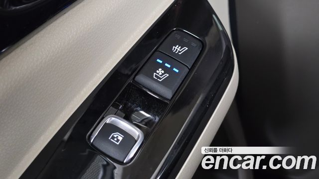 Kia Canival 2023 — photo 34