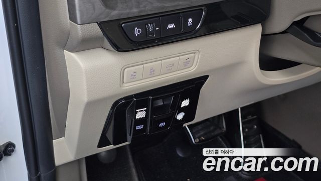 Kia Canival 2023 — photo 37