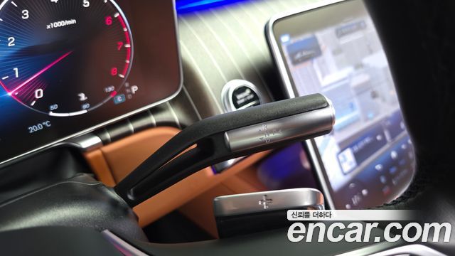 Mercedes-Benz S-Class 2023 — photo 12