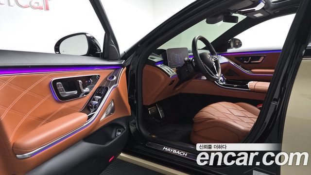 Mercedes-Benz S-Class 2023 — photo 13