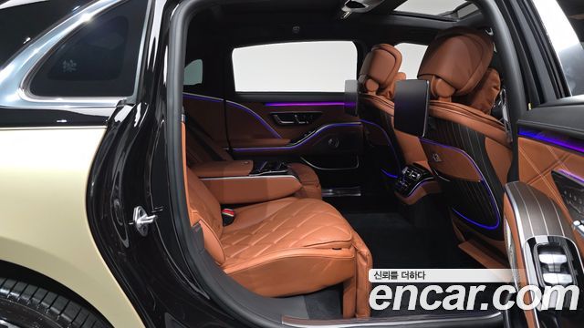 Mercedes-Benz S-Class 2023 — photo 17