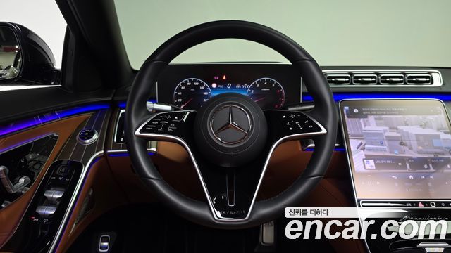 Mercedes-Benz S-Class 2023 — photo 19