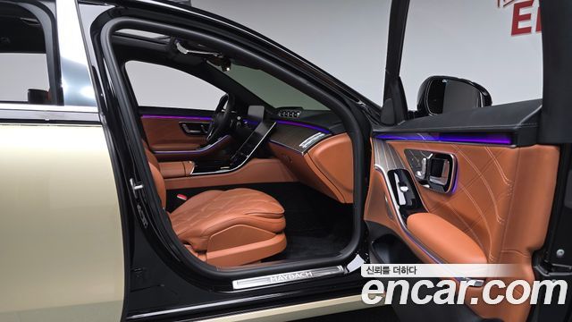 Mercedes-Benz S-Class 2023 — photo 16