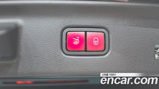 Mercedes-Benz S-Class 2023 — photo 27
