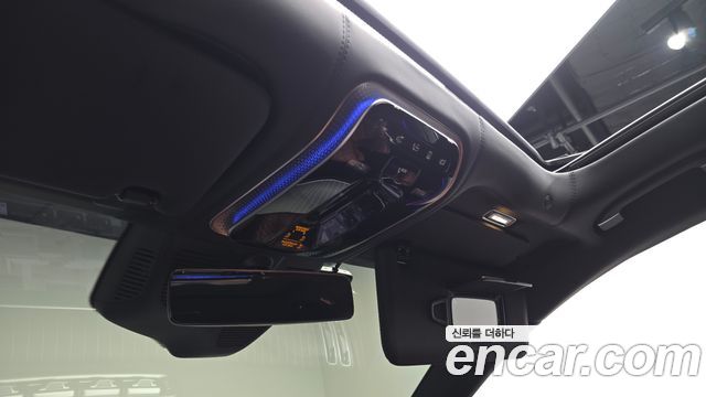 Mercedes-Benz S-Class 2023 — photo 30