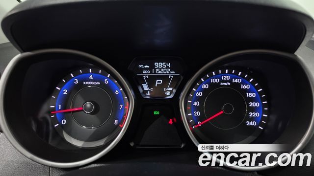 Hyundai AVANTE 2013 — photo 8