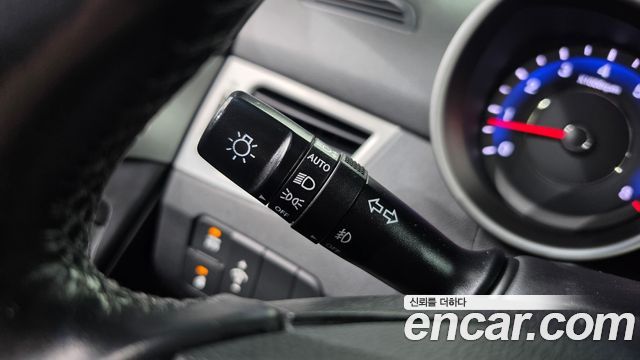 Hyundai AVANTE 2013 — photo 19
