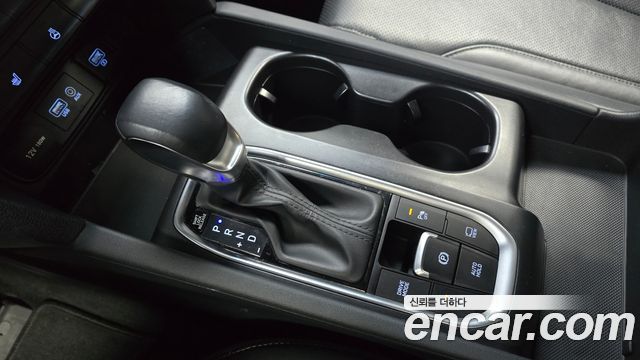 Hyundai Santafe 2019 — photo 12