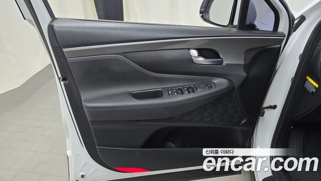 Hyundai Santafe 2019 — photo 14