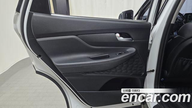 Hyundai Santafe 2019 — photo 15