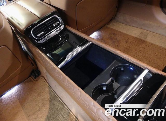 Genesis G90 2019 — photo 19