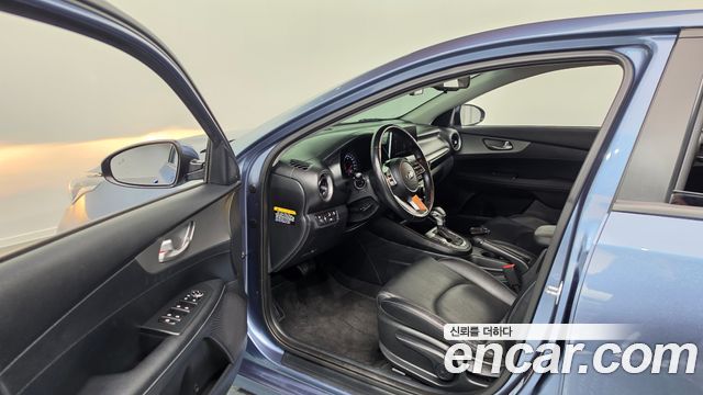 Kia K3 2019 — photo 10