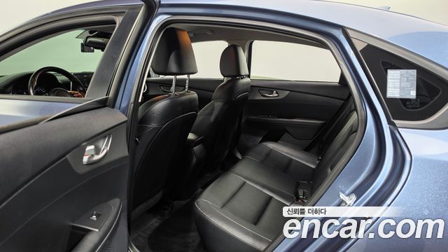 Kia K3 2019 — photo 11