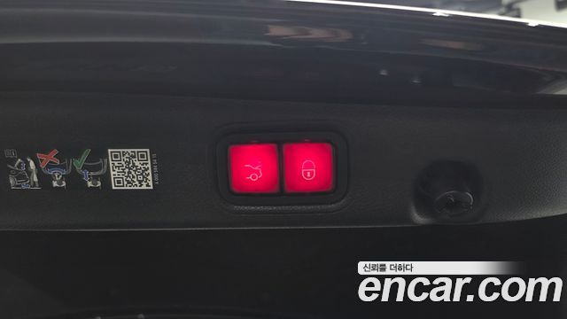 Mercedes-Benz E-Class 2023 — photo 26