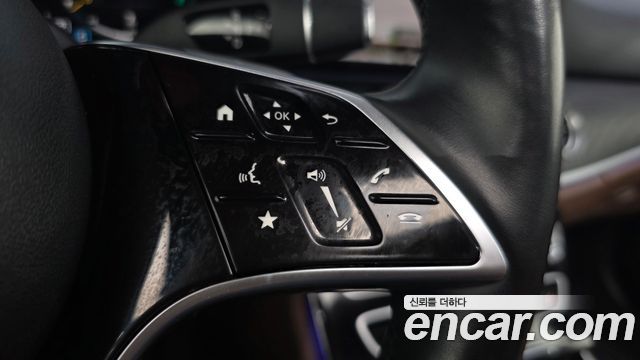 Mercedes-Benz E-Class 2023 — photo 31